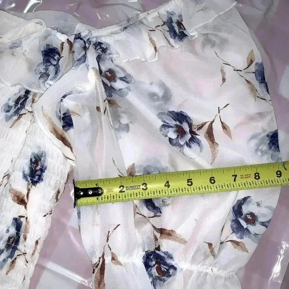 TRIXXI, casual floral white dress size XL, PUFFED SLEEVES. - Picture 4 of 6